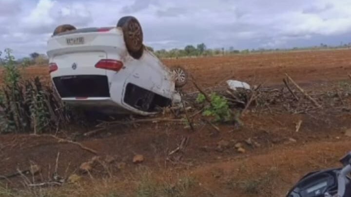 Motorista Perde Controle E Carro Capota V Rias Vezes Em Mulungu Do